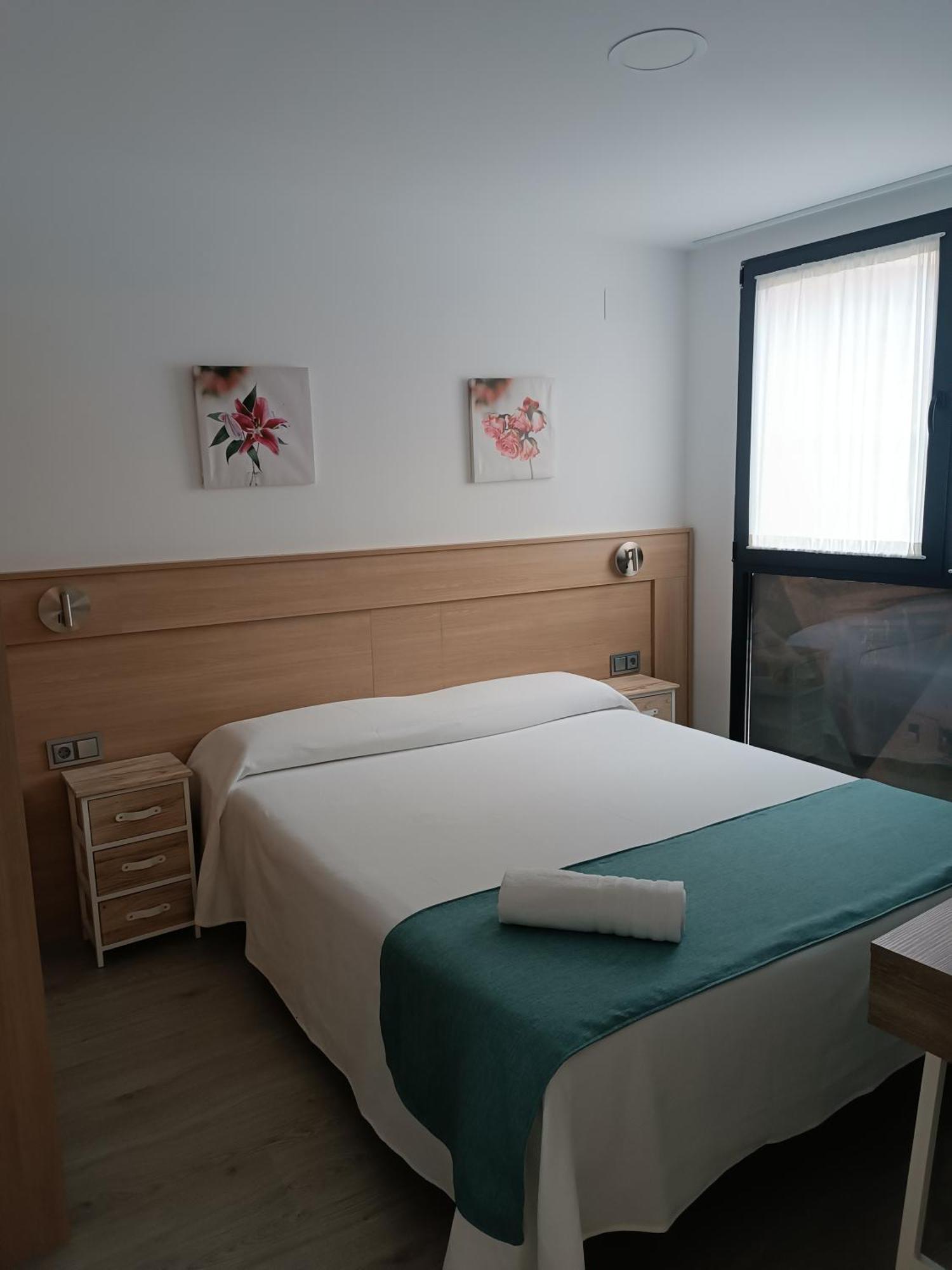 Apartamentos Turisticos Avila Puerta De San Isidro 1-4 Exterior foto